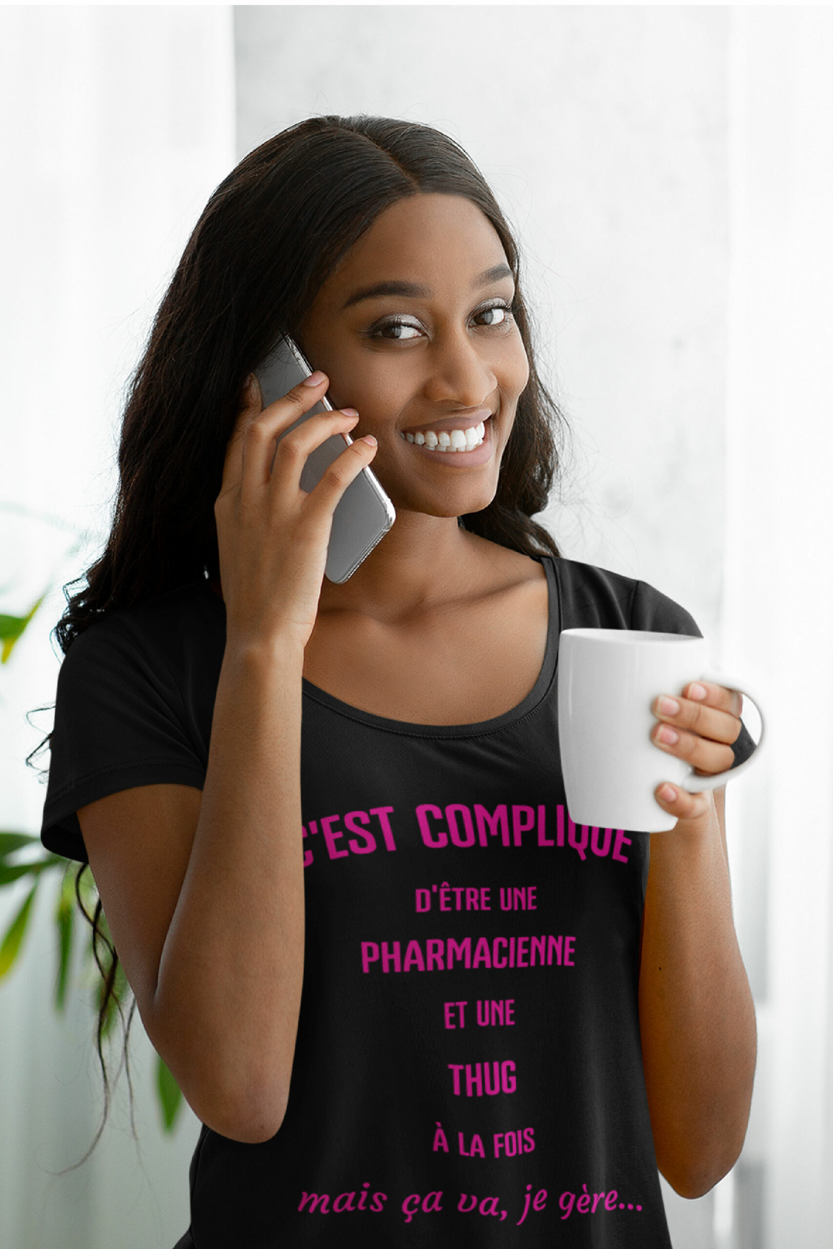 Teeshirt Femme - C'est Compliqué D'être Une Pharmacienne Et Une Thug À La Fois Mais Ça Va, Je Gère...